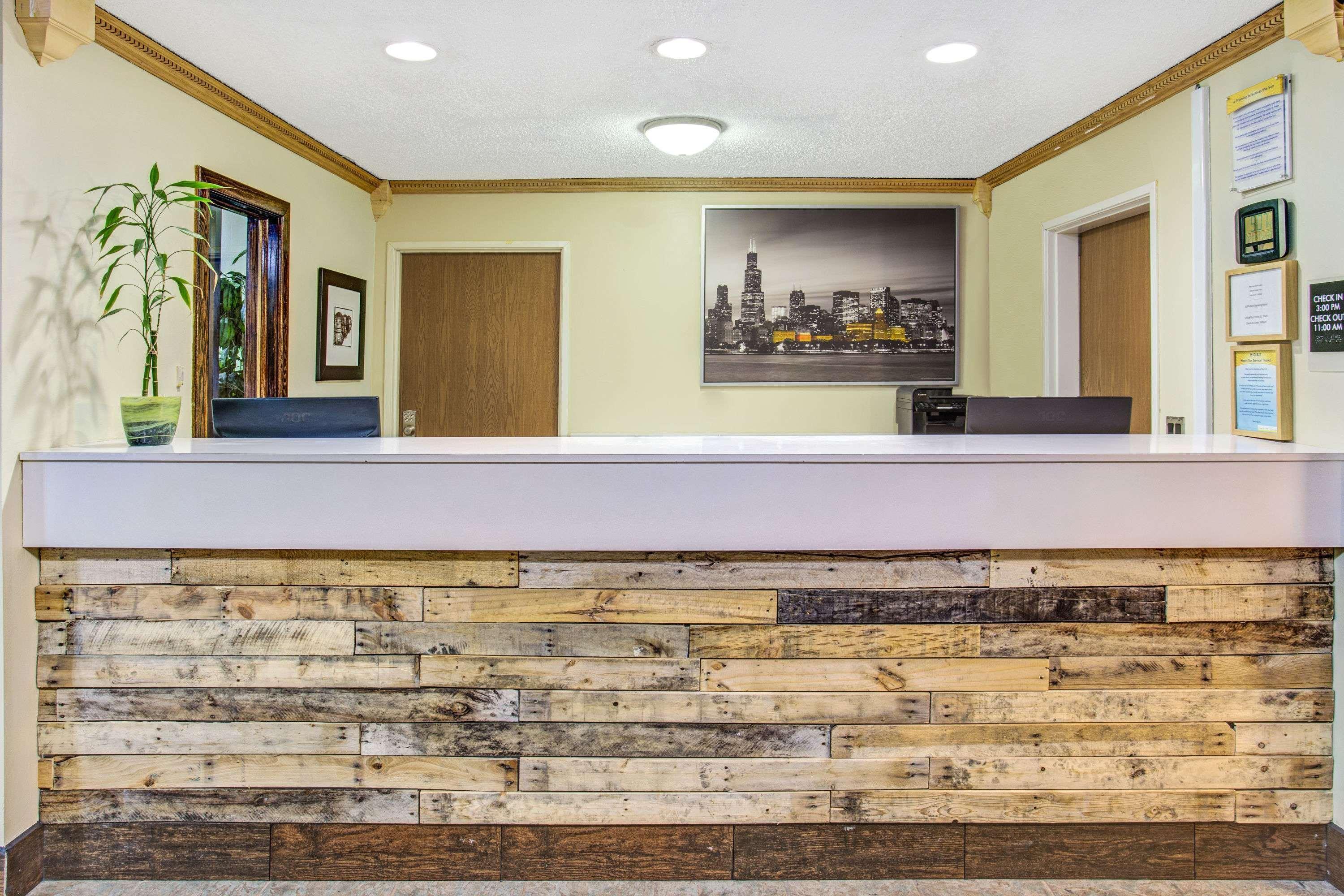 Days Inn By Wyndham Great Lakes Naval Base North Chicago Dış mekan fotoğraf