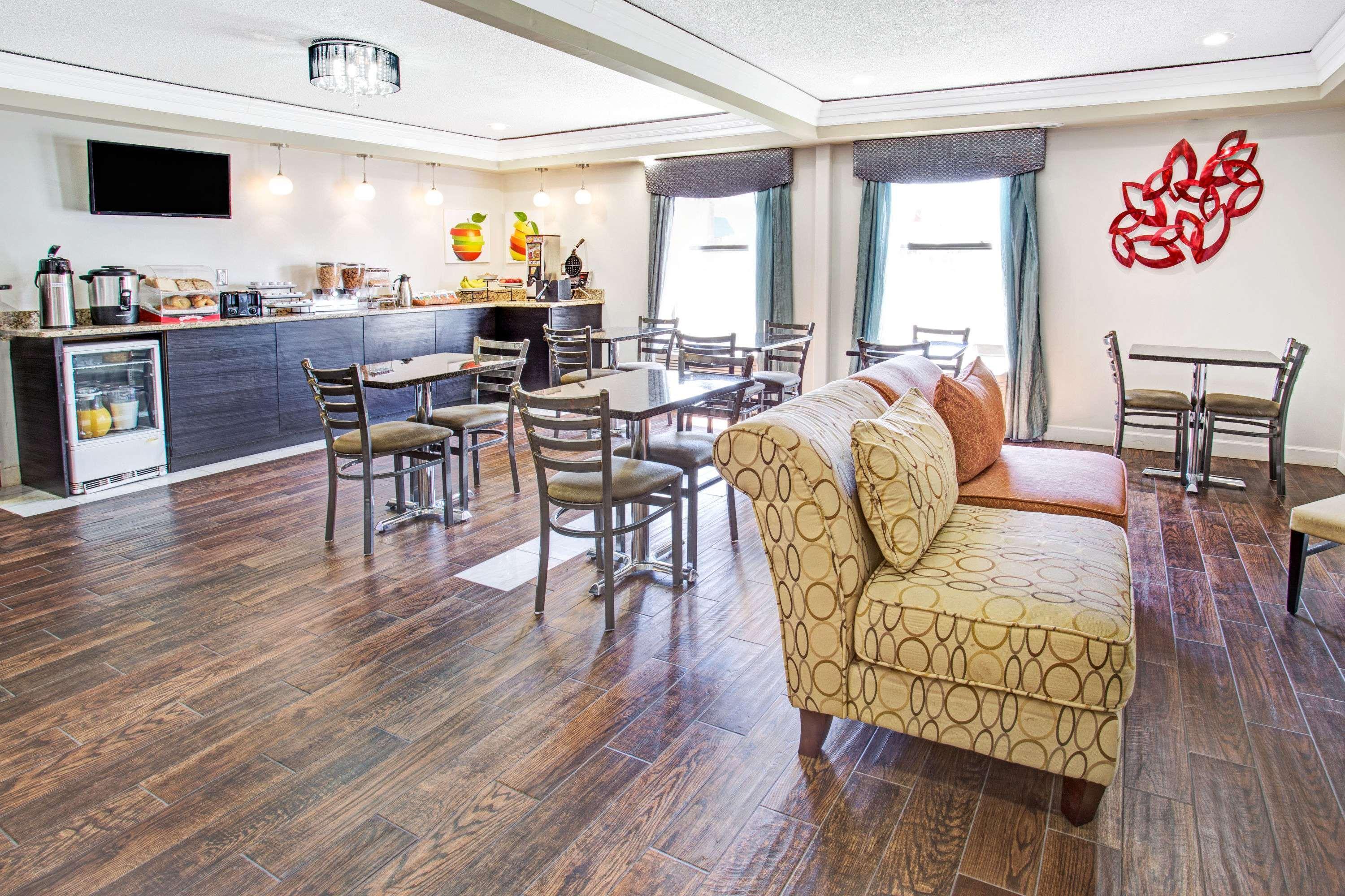 Days Inn By Wyndham Great Lakes Naval Base North Chicago Dış mekan fotoğraf