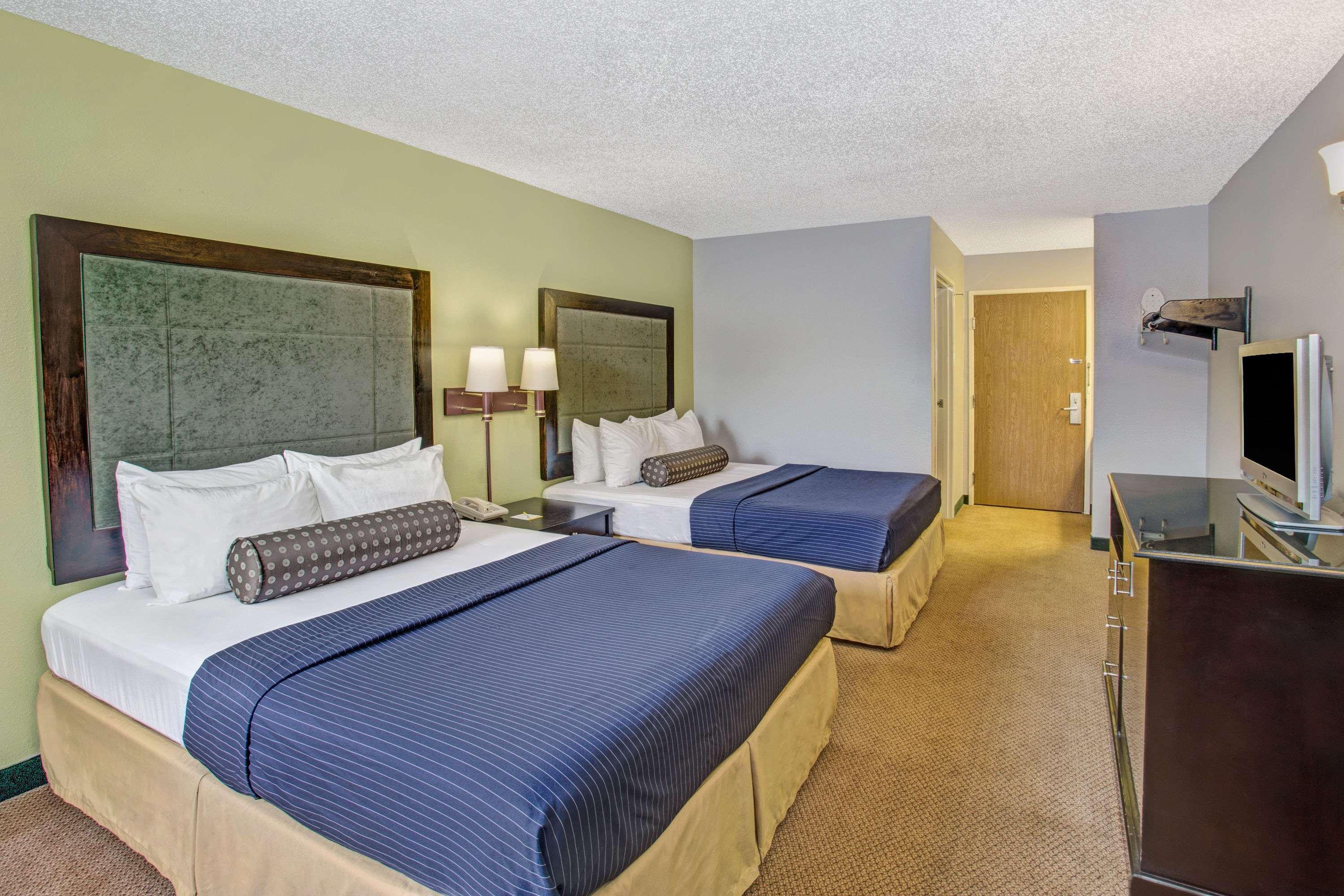 Days Inn By Wyndham Great Lakes Naval Base North Chicago Dış mekan fotoğraf