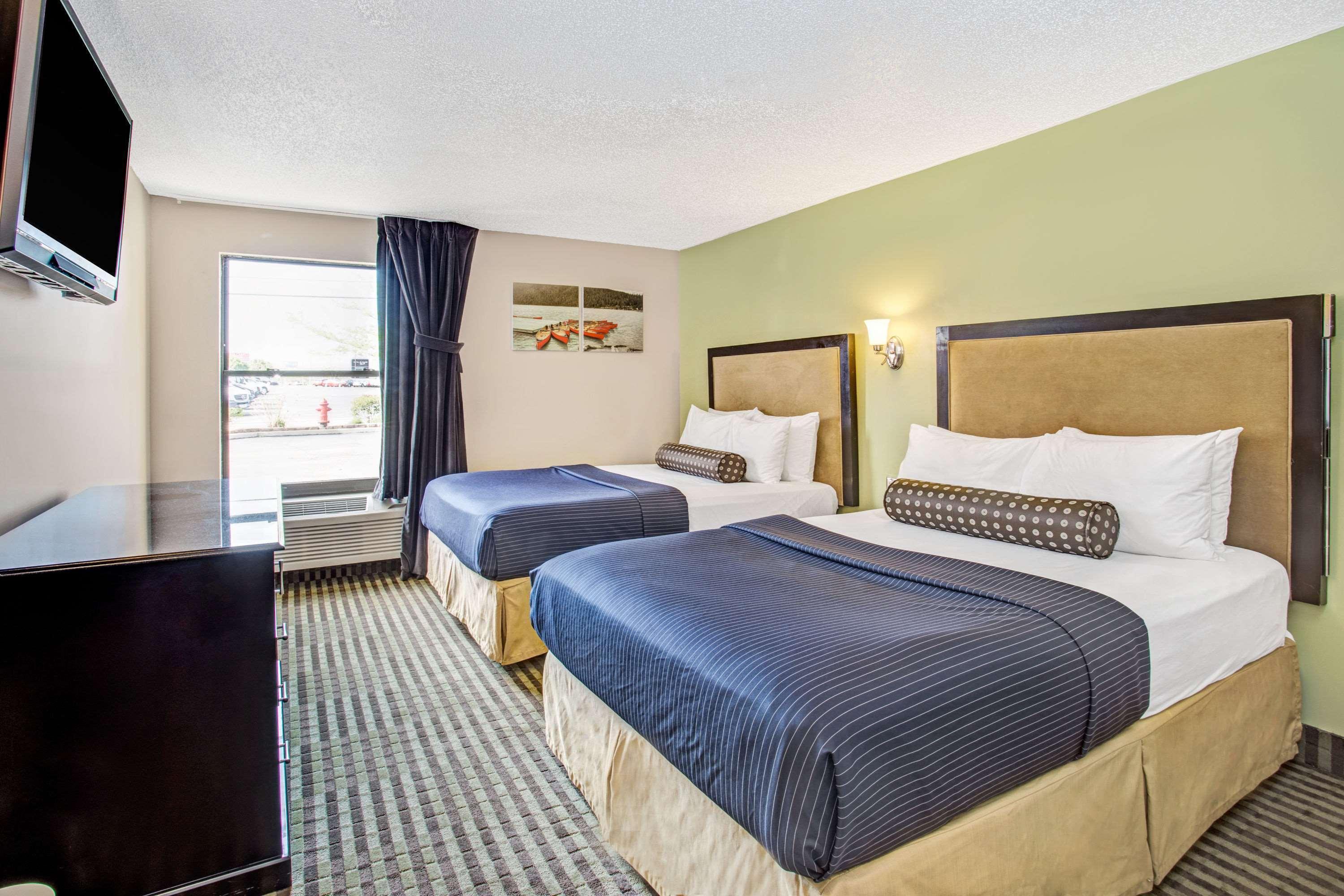 Days Inn By Wyndham Great Lakes Naval Base North Chicago Dış mekan fotoğraf